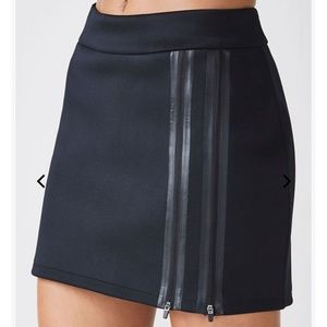 Black Fabletics XS mini skirt